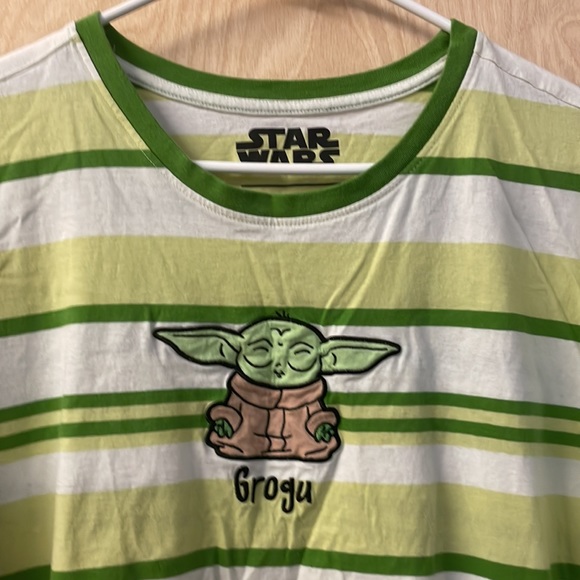 NWOT Star Wars Our Universe short sleeved shirt. Character Grogu. Size 2X. - Picture 4 of 14